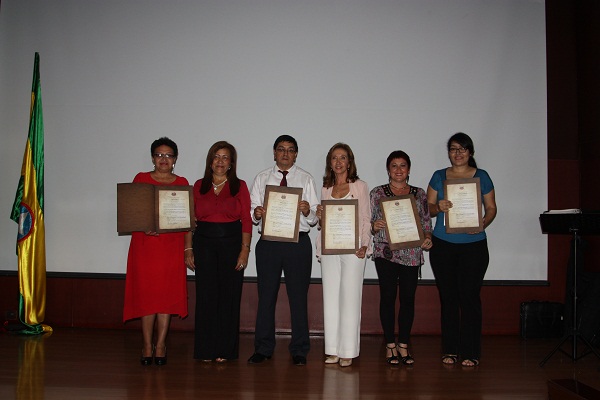 Galardón a la Excelencia 2015 reconoció las mejores Experiencias Significativas de docentes y directivos de Bucaramanga