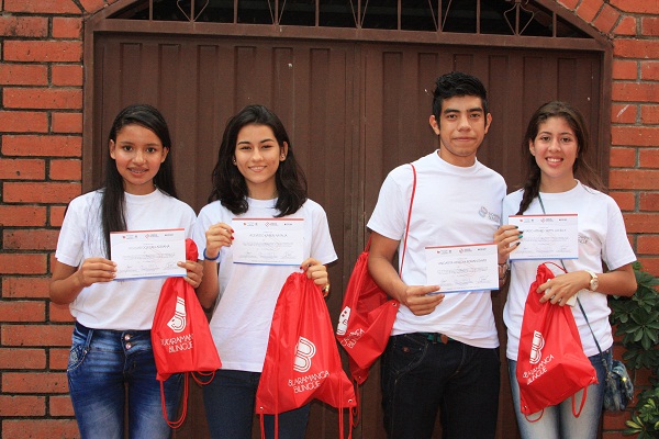 Cámara de Comercio certifica a estudiantes del programa Bucaramanga Bilingüe
