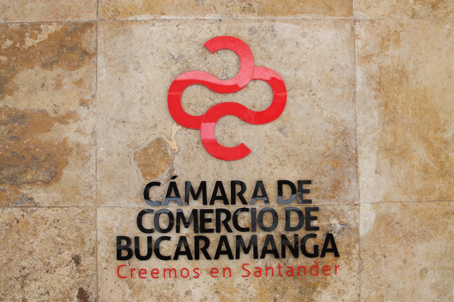 Nuevas empresas pymes y grandes en Santander 2015