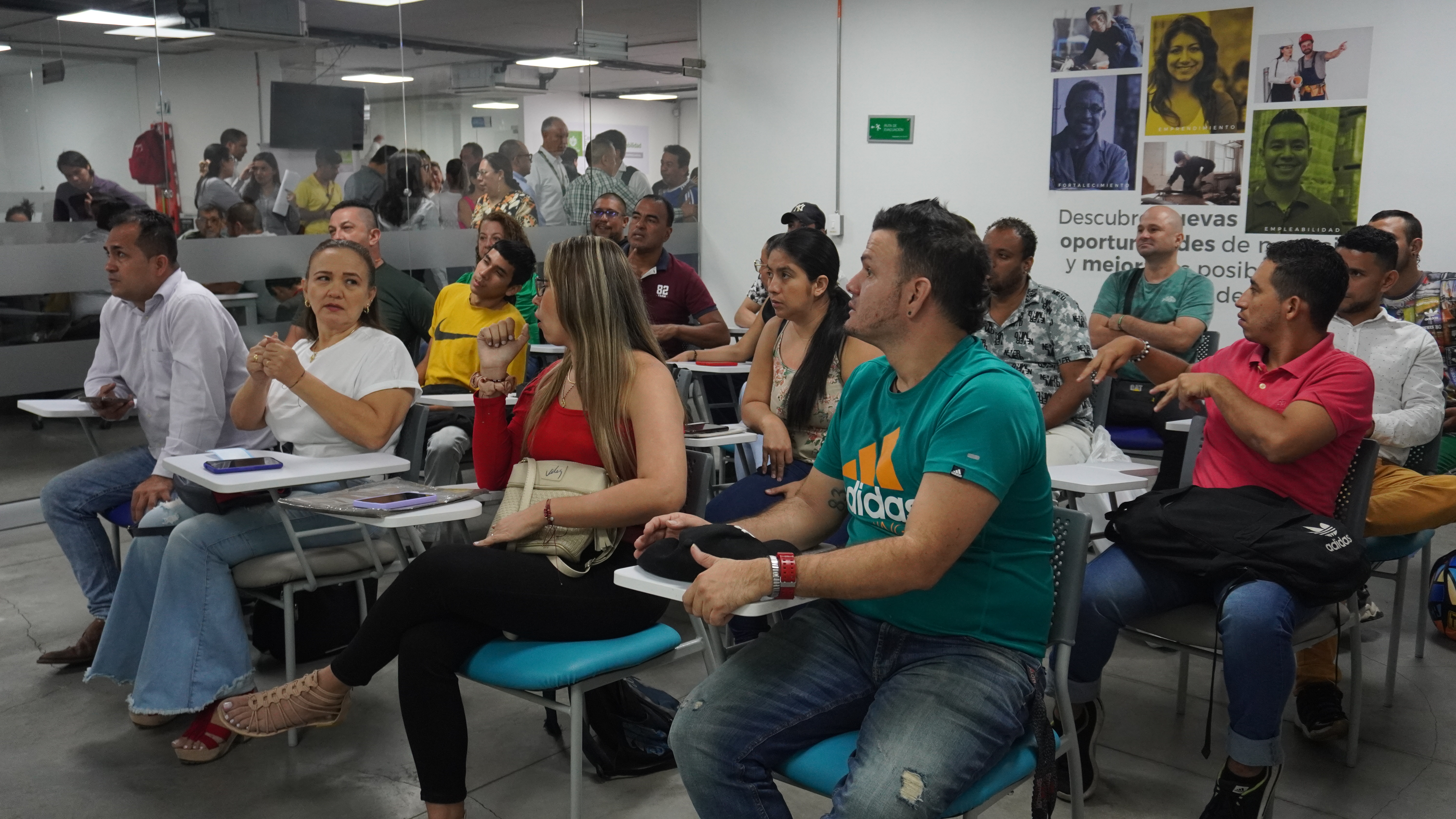 Centros de Desarrollo Empresarial de Café Madrid y Chapinero nuevamente brindan sus servicios a la comuna 1 y 2 de Bucaramanga 